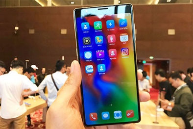 Chưa đầy 3 tháng Bphone 3 chinh phục thị trường, Quảng 'nổ' lên kế hoạch sản xuất Bphone 4