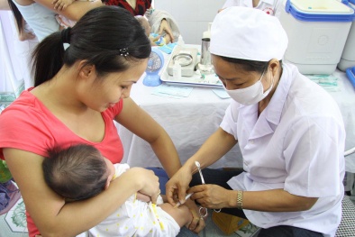 Tiêm vaccine thay thế Quinvaxem trên toàn quốc từ cuối tháng 12