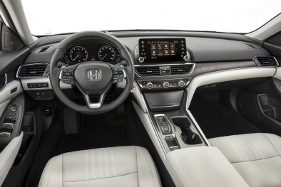 Với những tính năng này Honda Accord 2019 có đáng ‘đồng tiền bát gạo’?