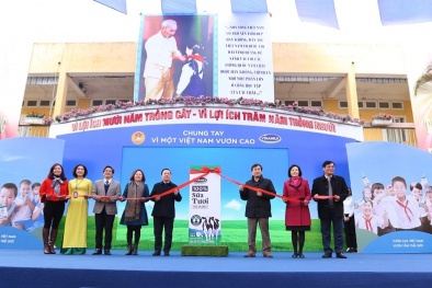 Hà Nội đồng loạt cho trẻ em uống sữa học đường từ 2019