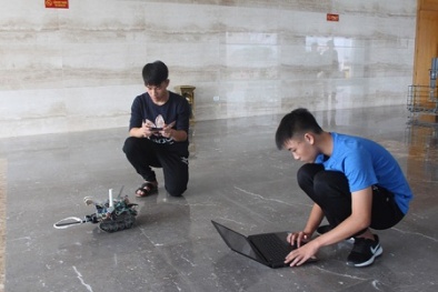 Bất ngờ với công nghệ ẩn chứa trong robot định vị, dò mìn do học sinh Quảng Ninh chế tạo