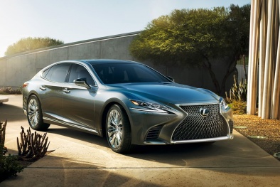 Triệu hồi xe Lexus LS500, khắc phục lỗi có thể gây chết máy