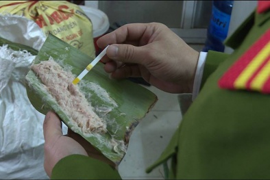 Hà Nội: Tiêu hủy tại chỗ 114 kg giò dương tính với hàn the