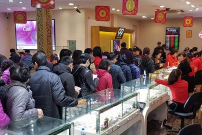 Có nên đổ xô đi mua vàng nhân ngày vía 'thần tài' hay không?