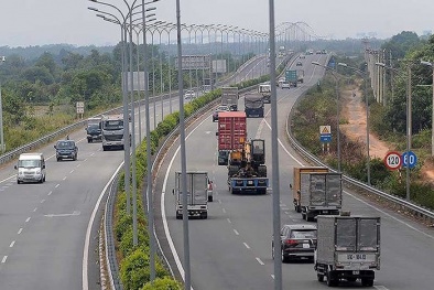Cơ sở pháp lý nào để VEC E 'cấm cửa' 2 phương tiện lưu thông trên cao tốc?