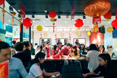 Ngày vía Thần Tài: Bước khỏi hàng vàng, lỗ ngay tiền triệu!