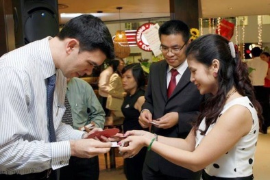 Đưa Trung Nguyên đến đỉnh cao cafe Việt: Ông Vũ hay bà Thảo đóng vai trò quyết định?