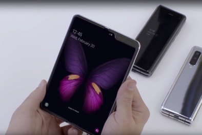 Trải nghiệm chiếc điện thoại 48 triệu có thể gập lại sắp ra mắt của Samsung
