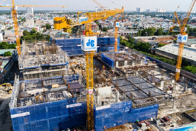 Người nhà sếp lớn Tập đoàn Xây dựng Hòa Bình bất ngờ bán hàng nghìn cổ phiếu HBC