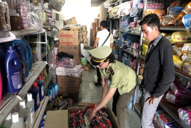 Gần 500 chiếc dao cạo râu nghi vấn giả mạo nhãn hiệu hàng hóa
