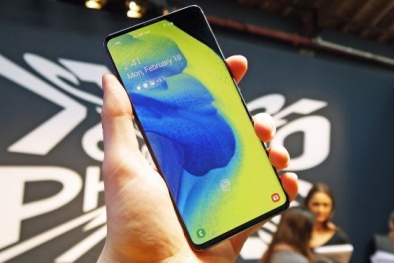 Huawei 'gặp bão lớn': Samsung cho đổi điện thoại Huawei lấy Galaxy S10
