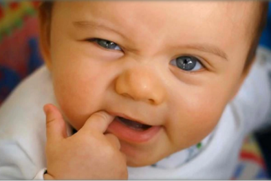Ngừng bán kem bôi giảm đau WCH Teething Gel cho bé khi mọc răng do chứa thành phần có hại