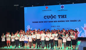 1000 sinh viên ký cam kết không sử dụng thuốc lá