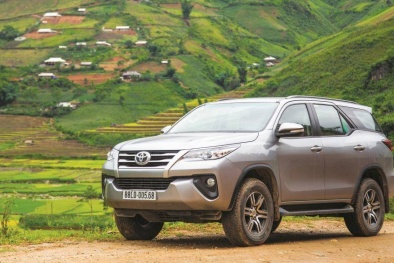 Có nên mua Toyota Fortuner 2019 đang được giảm giá tới 60 triệu đồng?