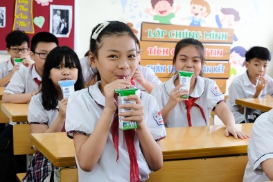 Hơn 1 triệu trẻ mẫu giáo và học sinh tiểu học Hà Nội tham gia chương trình Sữa học đường