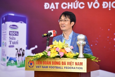 Vinamilk trao thưởng chúc mừng Đội tuyển bóng đá nữ quốc gia vô địch Đông Nam Á 2019
