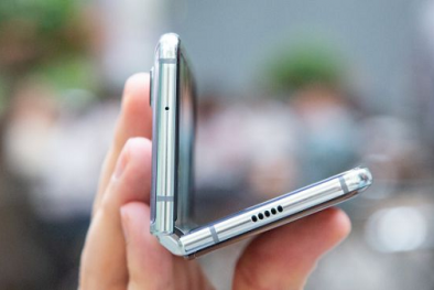 Galaxy Fold vừa ra mắt thị trường Việt giá 50 triệu có gì hấp dẫn?