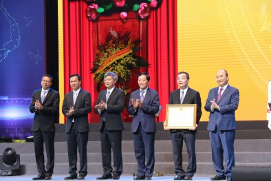 Kỷ niệm 60 năm thành lập Bộ KHCN đón nhận Huân chương Lao động hạng Nhất