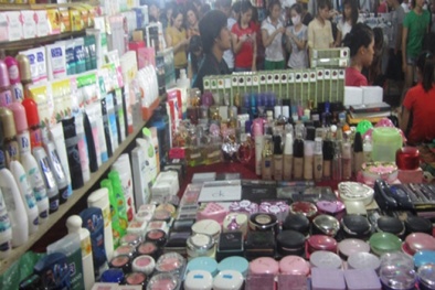Khánh Hòa: Tăng cường xử lý hành vi bán hàng trôi nổi cho du khách