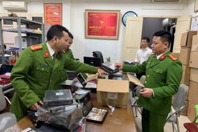 Phát hiện đường dây buôn bán thuốc lá, xì gà nhập lậu
