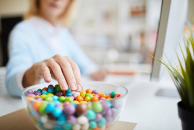 Đồ ngọt khiến người dùng gặp phải tình trạng mất ngủ