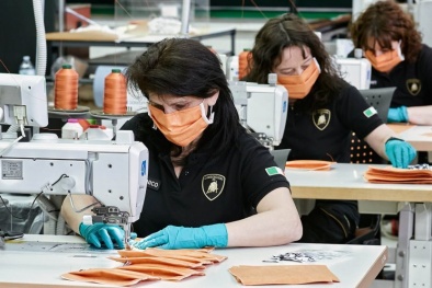 Lamborghini chuyển hướng kinh doanh, sản xuất khẩu trang chống dịch Covid-19