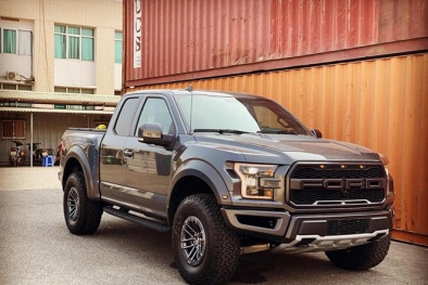 'Mục sở thị' chiếc siêu bán tải Ford F-150 Raptor SuperCab đầu tiên về Việt Nam