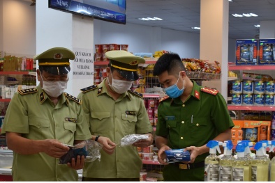 Tạm giữ nhiệt kế điện tử do nước ngoài sản xuất không có hóa đơn, chứng từ
