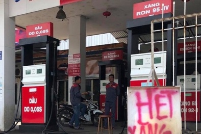 Cây xăng treo biển 'HẾT XĂNG', hết thật hay găm hàng chờ tăng giá?