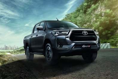 Ra mắt Toyota Hilux 2021- Thiết kế mới, nâng cấp chất lượng động cơ