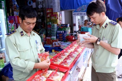 Tạm giữ hơn 31.000 sản phẩm bánh trung thu không bảo đảm an toàn thực phẩm