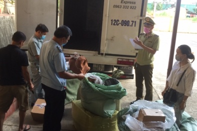 Nhập lậu hàng may mặc luôn nóng, nhất là khi thời tiết chuyển mùa