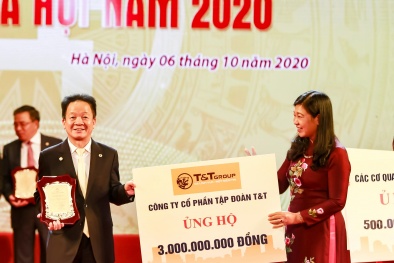 'Bầu Hiển' ủng hộ 5 tỷ đồng cho quỹ Vì người nghèo thành phố Hà Nội