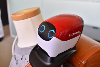 Robot cảnh báo sớm, giúp trẻ em tránh tai nạn trên đường đi học
