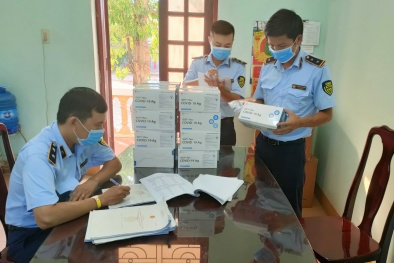 Quảng Bình: Thu giữ hơn 1.000 bộ kit test nhanh Covid-19 có dấu hiệu nhập lậu