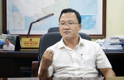Ông Khuất Việt Hùng: 'Tôi vẫn đi làm bằng xe đạp'