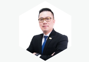 Lộ diện ông chủ 7x điển trai của công ty chi 32 tỷ mua 45 ô tô thưởng Tết cho nhân viên