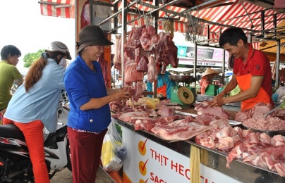 Người tiêu dùng cần lựa chọn thịt lợn đã được kiểm dịch đầy đủ