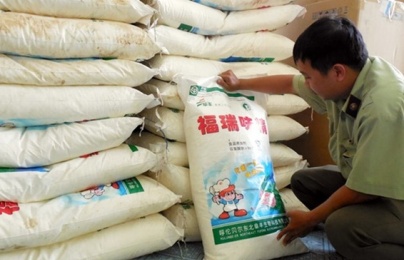 Sản xuất và buôn bán bột ngọt giả đối mặt với án tù lên đến chung thân