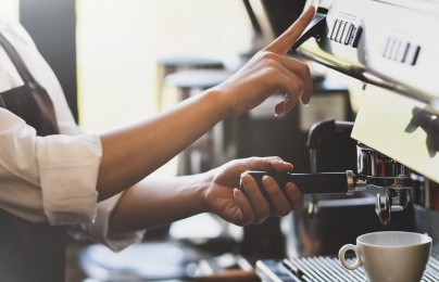 Bà chủ công ty triệu đô và chuyện từng đổ rác, dọn bàn ở quán cafe
