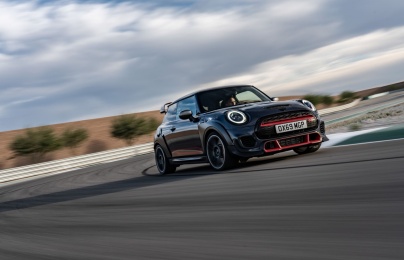 Mini John Cooper Works GP bản giới hạn trang bị động cơ, công nghệ đặc biệt nào?