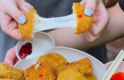 Bánh gà 5000 chế biến từ loại gà đóng tảng