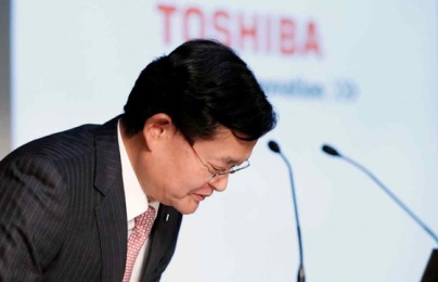 Đứng trước nguy cơ phải 'bán mình' với giá 20 tỷ USD, CEO Toshiba từ chức
