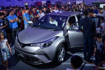 Dòng người đổ xô đi xem chiếc ô tô mới này của Toyota, nhưng Honda lại ‘vui nhất’