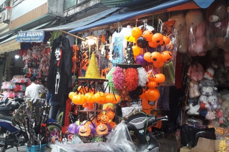 Đồ chơi Halloween mang những hiểm họa rình rập trẻ nhỏ