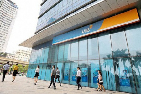 Lộ diện ngân hàng Việt trả lương nhân viên tới gần 100 triệu đồng/tháng