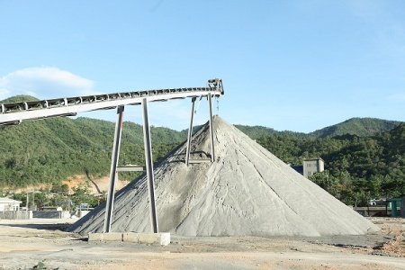 Một cổ phiếu tăng 2,4 nghìn lần, người chơi ‘kiếm’ tiền tỷ sau 1 tháng