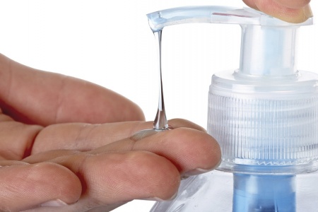 Cảnh báo: Nhiều loại nước rửa tay khô có chất độc hại, mùi lạ