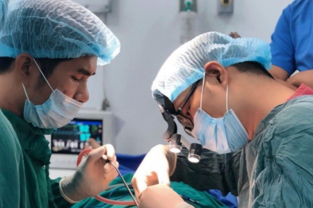 Hệ lụy khôn lường từ phẫu thuật cắt mí mắt kém chất lượng