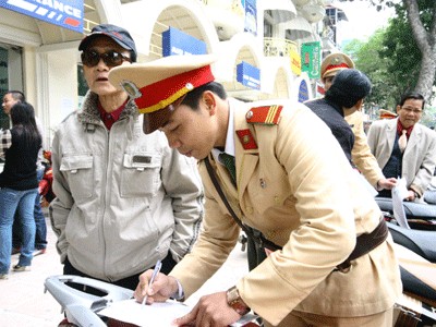 Phạt lỗi không sang tên đổi chủ: Chiêu trò lách luật